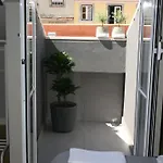 フローレス ゲスト ハウス