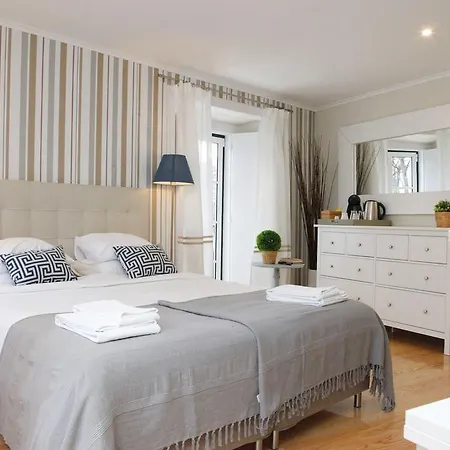 Flores Bed & Breakfast 4*