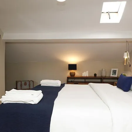 Flores Bed & Breakfast