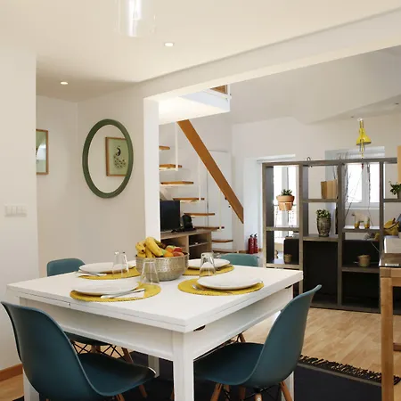 フローレス ゲスト ハウス 3*