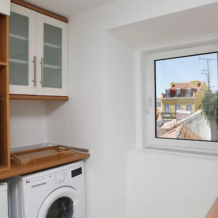 Flores Bed & Breakfast