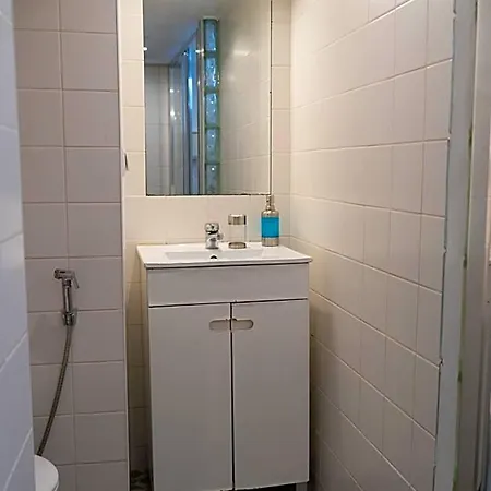 Flores Nocleg ze śniadaniem 3*