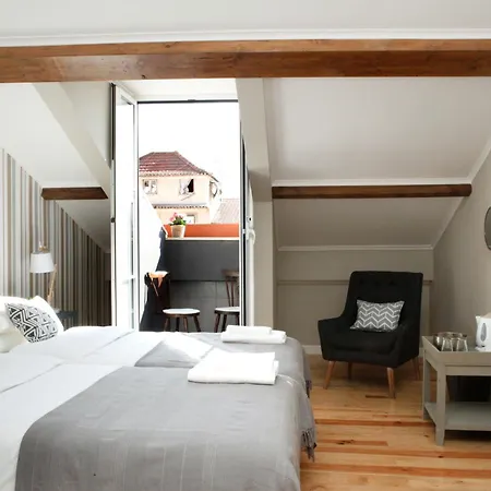 Flores Bed & Breakfast 3*