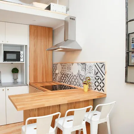 Flores Bed & Breakfast 3*