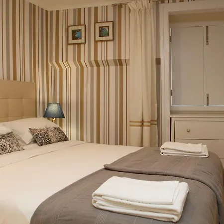 Bed & Breakfast Flores 3*